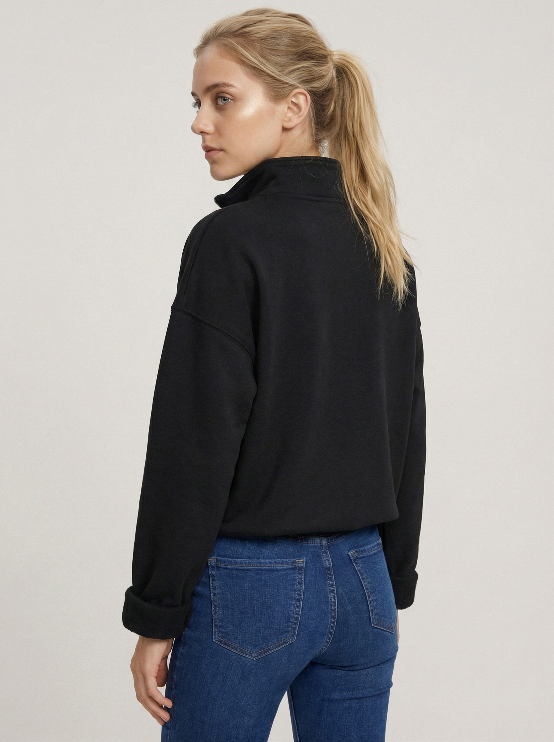 The Fit Pullover Black